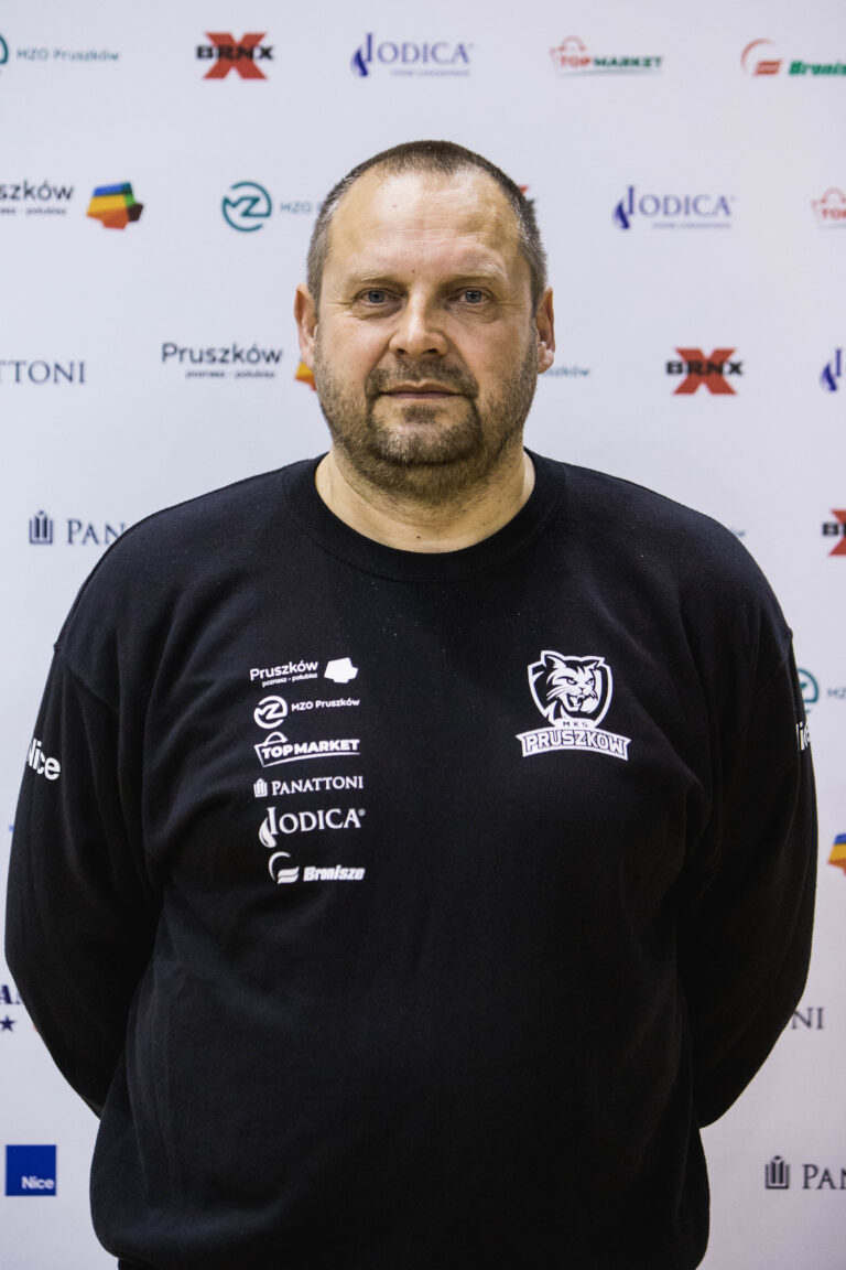 Trener Jacek Rybczyński